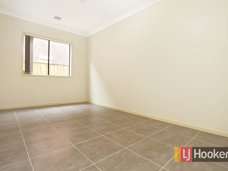 10 Chatham Avenue, Tarneit VIC 3029