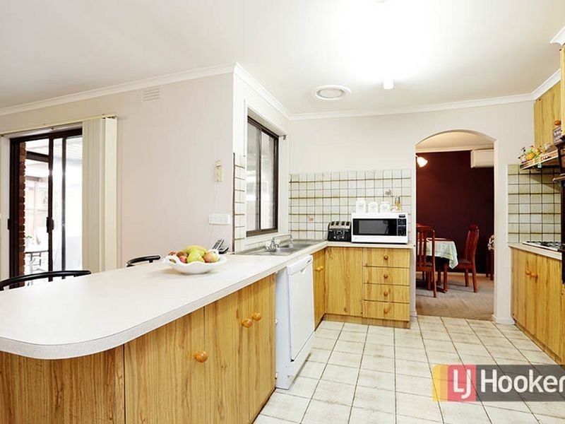 11 Magnolia Court, Werribee VIC 3030