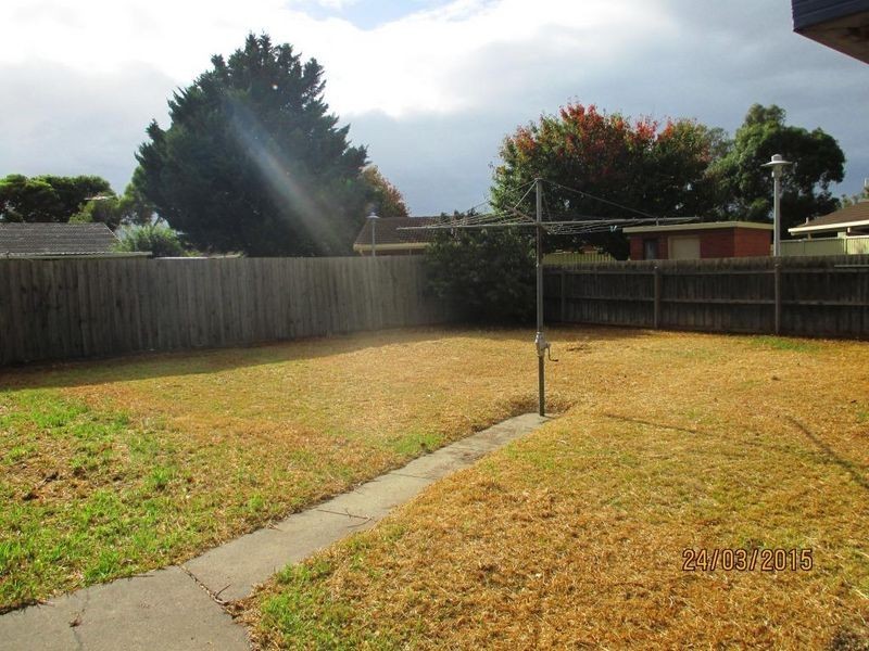 11 Muirhead Crescent, Werribee VIC 3030