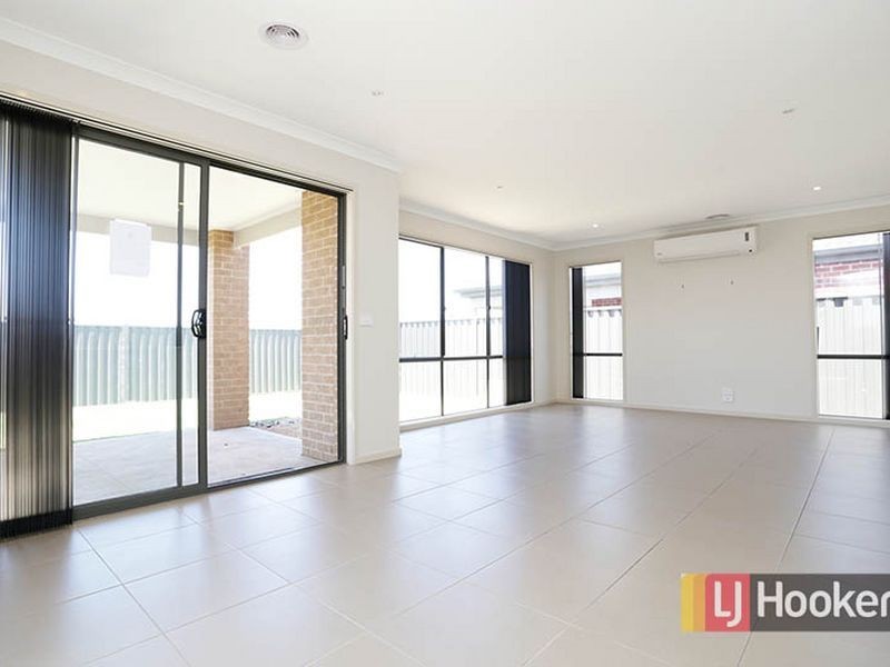 28 Brockwell Crescent, Wyndham Vale VIC 3024