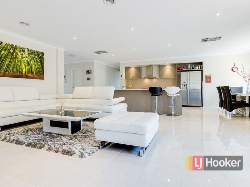 17 Bristlebird Way, Williams Landing VIC 3027