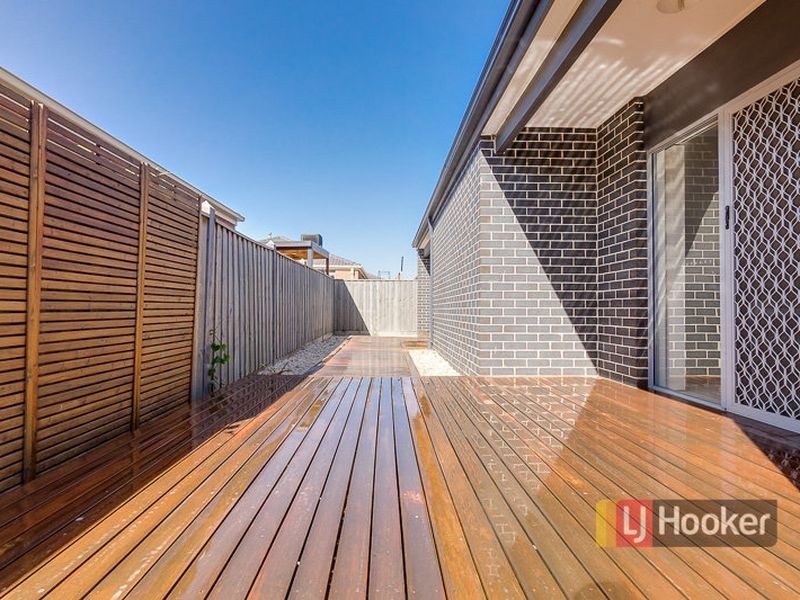 17 Bristlebird Way, Williams Landing VIC 3027