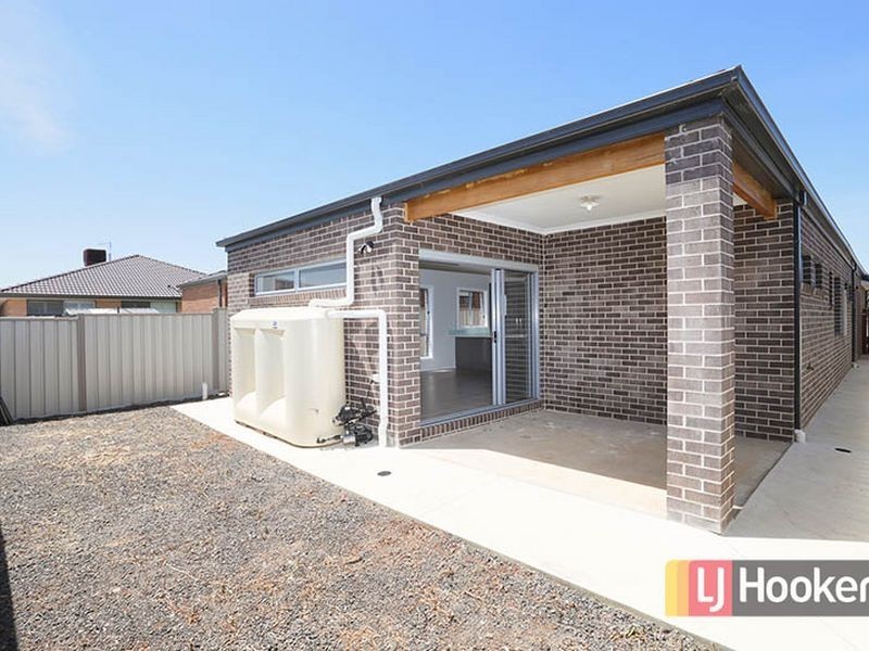 6 Gladesville Street, Truganina VIC 3029