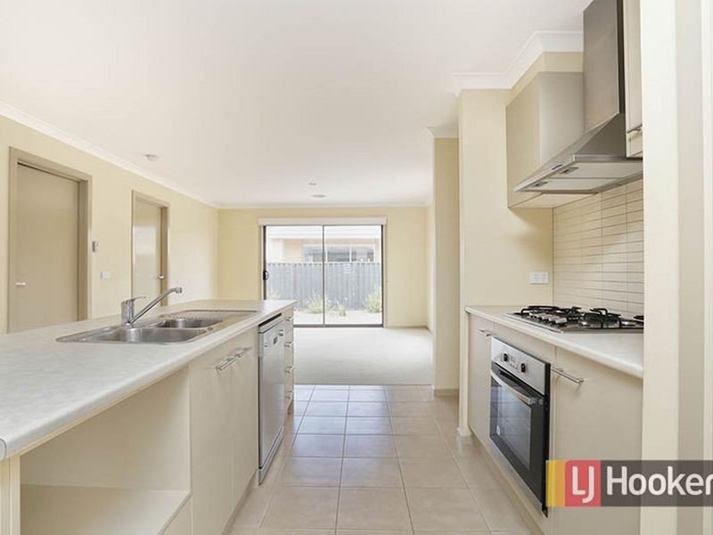 15 Sherwood Street, Tarneit VIC 3029