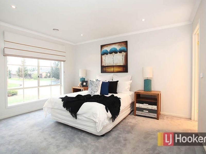 10 Chestnut Grove, Werribee VIC 3030