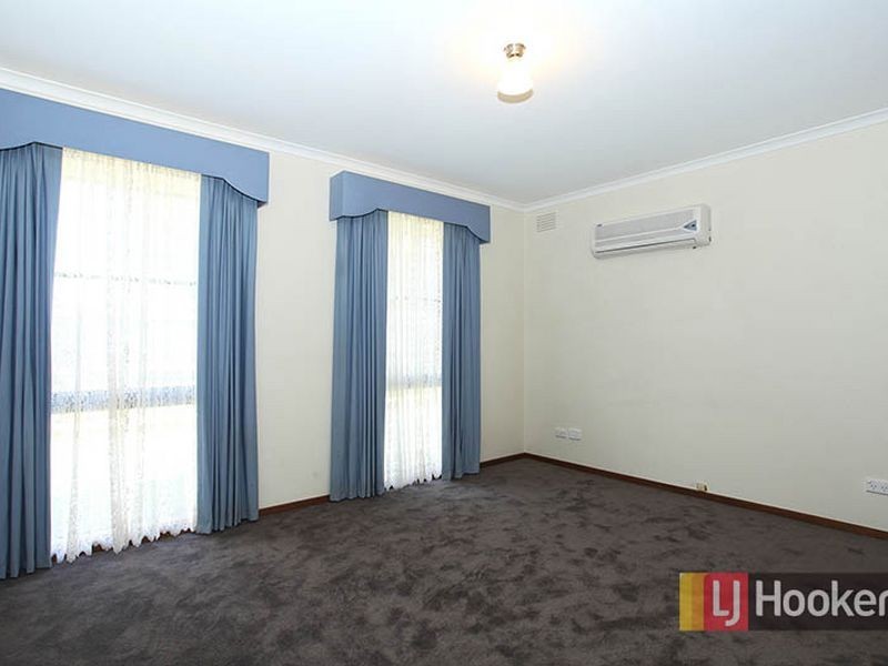 32 Hooker Road, Werribee VIC 3030