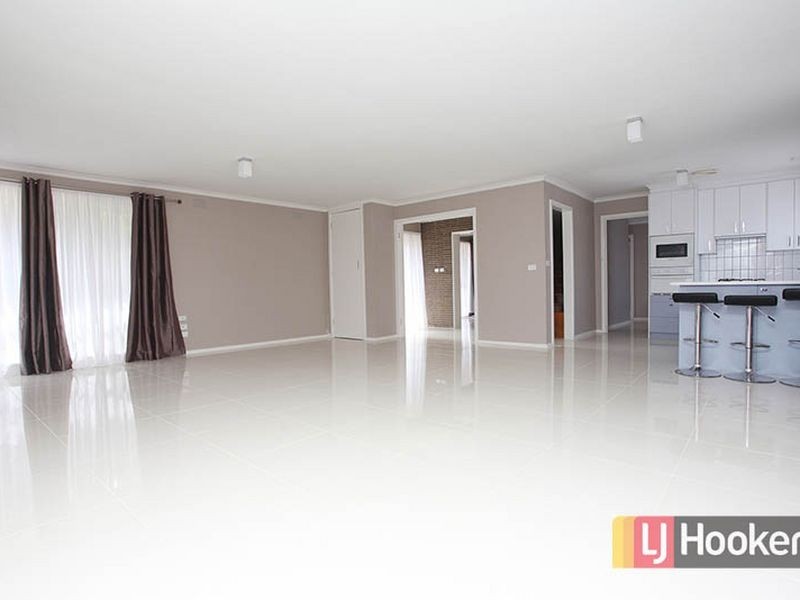 14 Mossfiel Drive, Hoppers Crossing VIC 3029