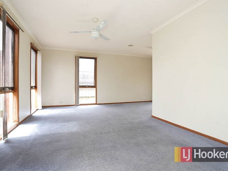 30 Coolabah Crescent, Hoppers Crossing VIC 3029
