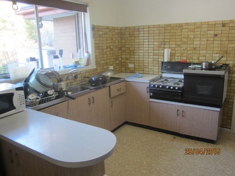 17 Powell Drive, Hoppers Crossing VIC 3029