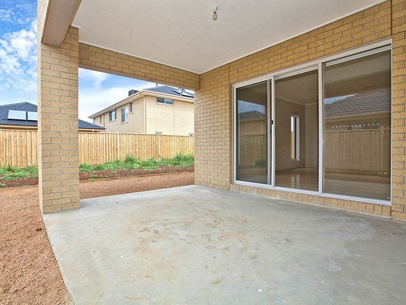 20. Maritime Circuit, Sanctuary Lakes VIC 3030