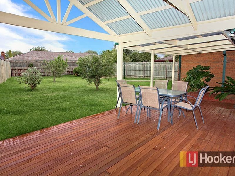 9 Sanderling Street, Werribee VIC 3030