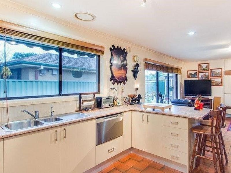 107 Waringa Crescent, Hoppers Crossing VIC 3029