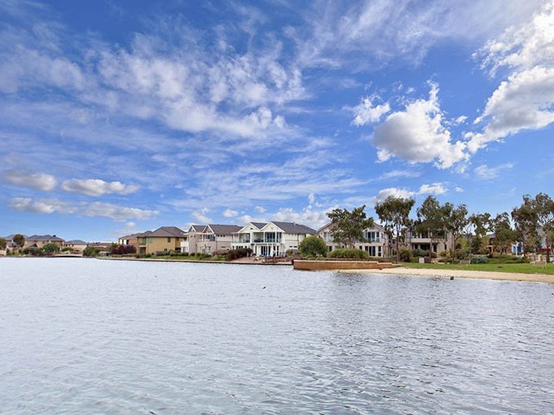 64. Sanctuary Lakes East Boulevard, Sanctuary Lakes VIC 3030