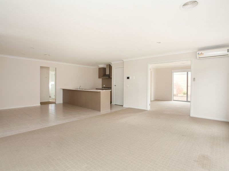 1 Bushfield Road, Truganina VIC 3029