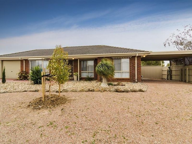 10 Elbe Close, Werribee VIC 3030