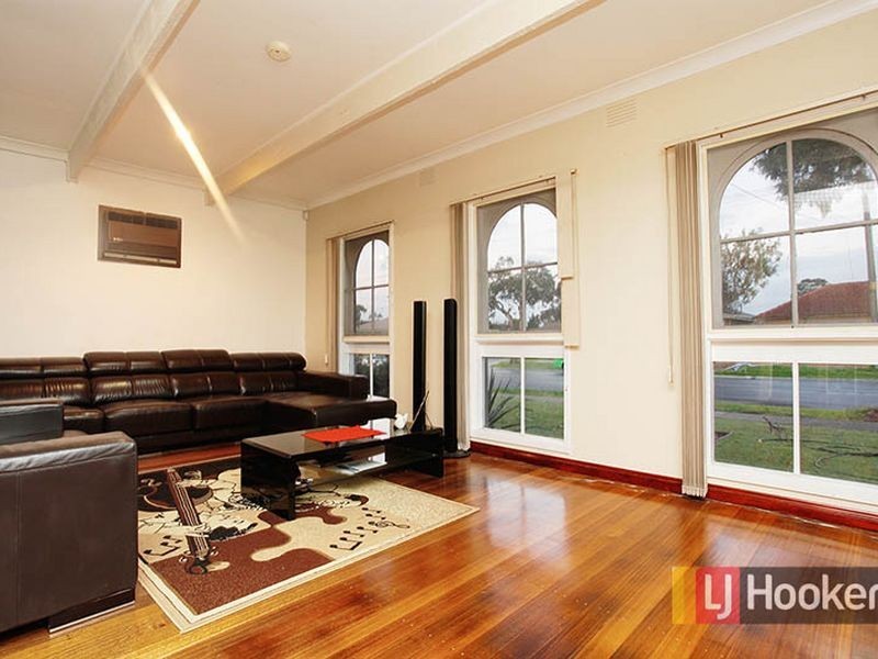 43 Baggott Drive, Hoppers Crossing VIC 3029
