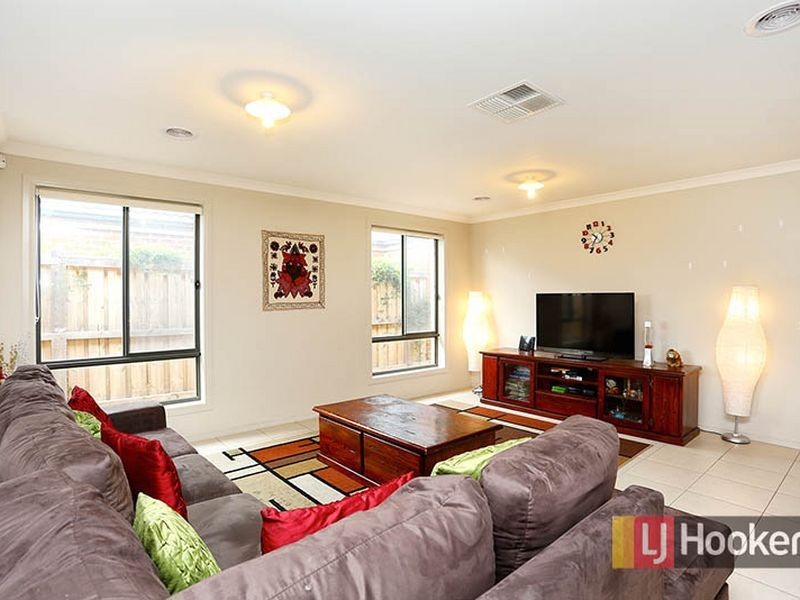 56 Fongeo Drive, Point Cook VIC 3030