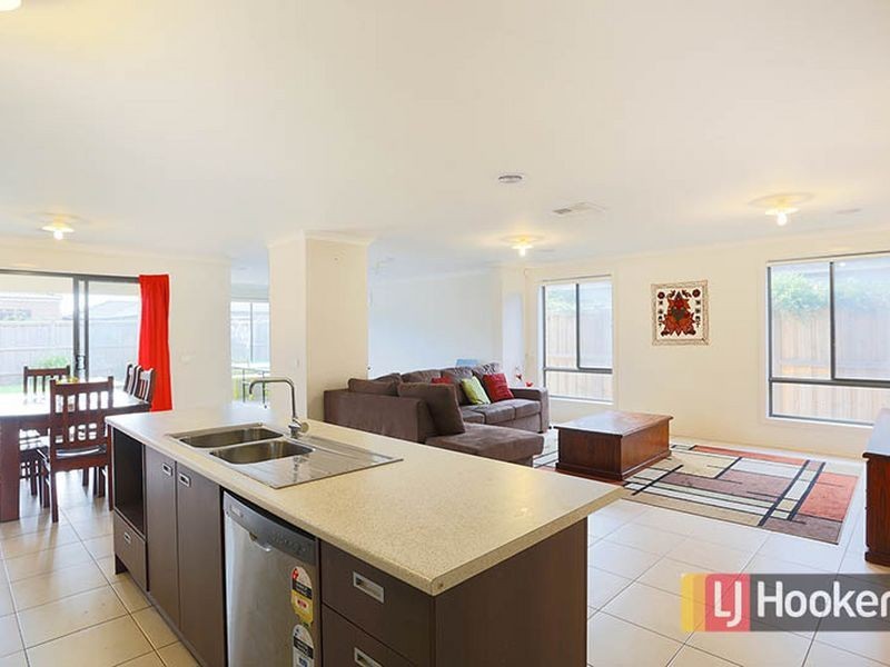 56 Fongeo Drive, Point Cook VIC 3030