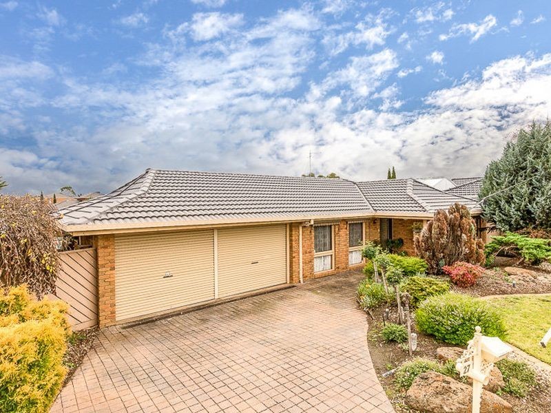 27 Sunbird Crescent, Hoppers Crossing VIC 3029