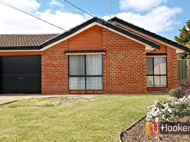 2/4 Paruna Place, Hoppers Crossing VIC 3029