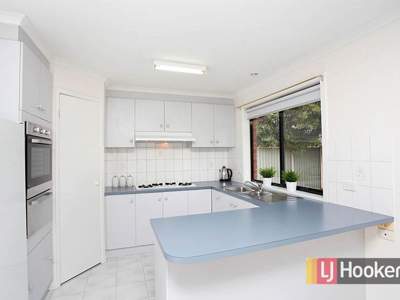 2/4 Paruna Place, Hoppers Crossing VIC 3029