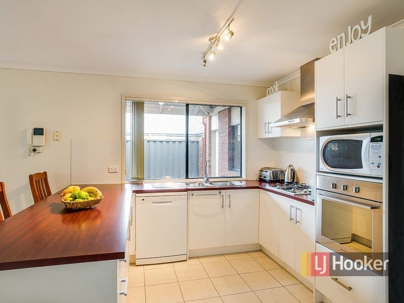 27 Condamine Avenue, Wyndham Vale VIC 3024