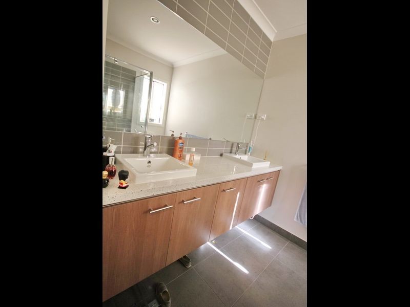 160 Westmeadows Lane, Truganina VIC 3029