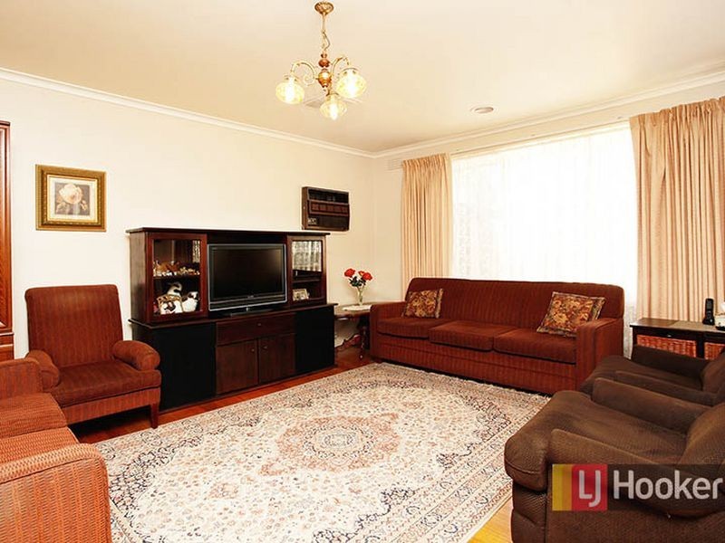 11 Warrenwood Avenue, Hoppers Crossing VIC 3029