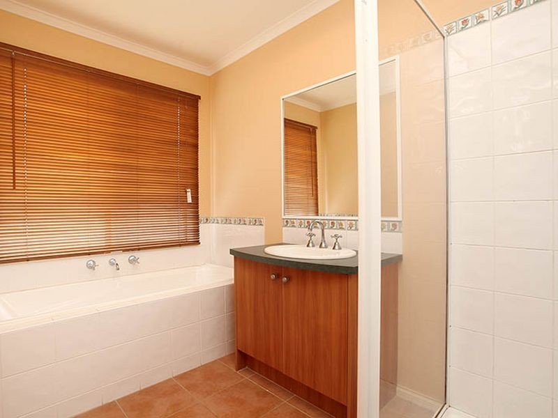 40 Thomas Carr Drive, Tarneit VIC 3029