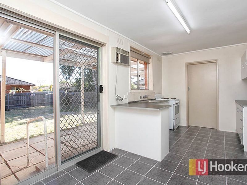 29 Fourth Avenue, Hoppers Crossing VIC 3029