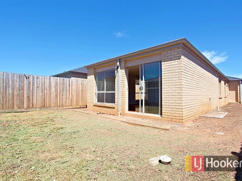 21A Claire Way, Tarneit VIC 3029
