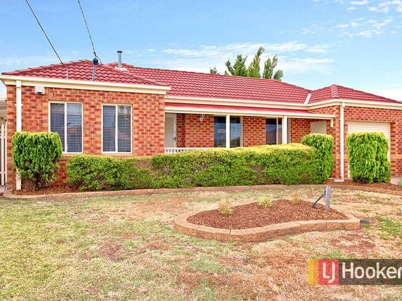33 Maple Crescent, Hoppers Crossing VIC 3029