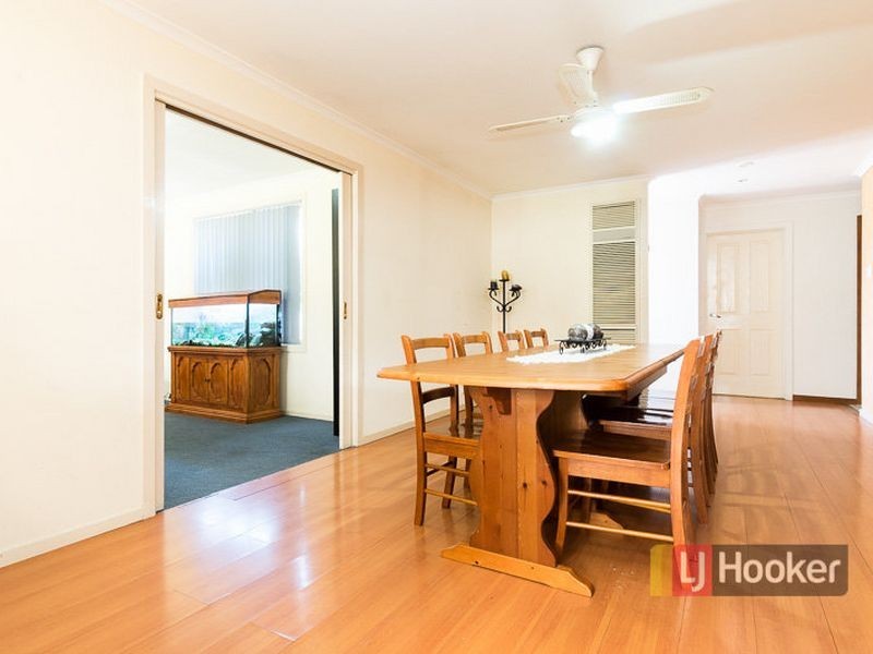 12 Thoroughbred Avenue, Werribee VIC 3030