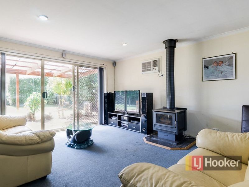 12 Thoroughbred Avenue, Werribee VIC 3030