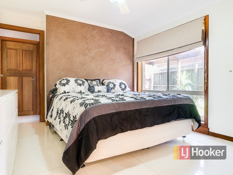 12 Thoroughbred Avenue, Werribee VIC 3030