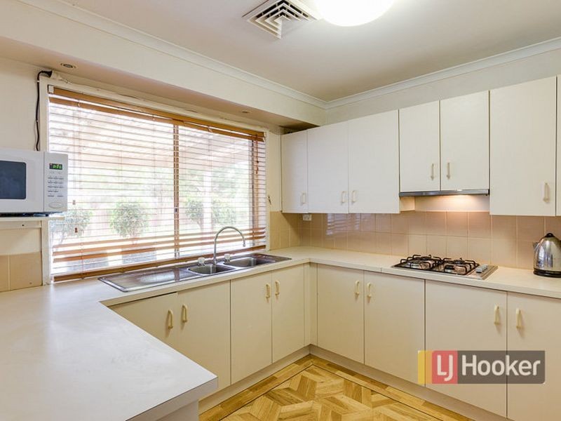 12 Kingfisher Court, Werribee VIC 3030
