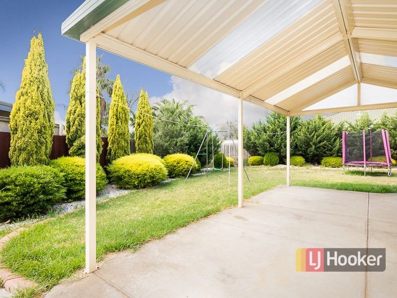 12 Carshalton Court, Hoppers Crossing VIC 3029