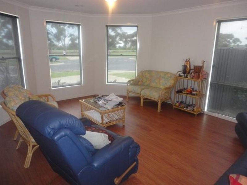 118 Baden Powell Drive, Tarneit VIC 3029
