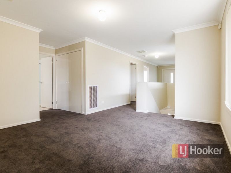 45 Sanctuary Lakes East Boulevard, Sanctuary Lakes VIC 3030