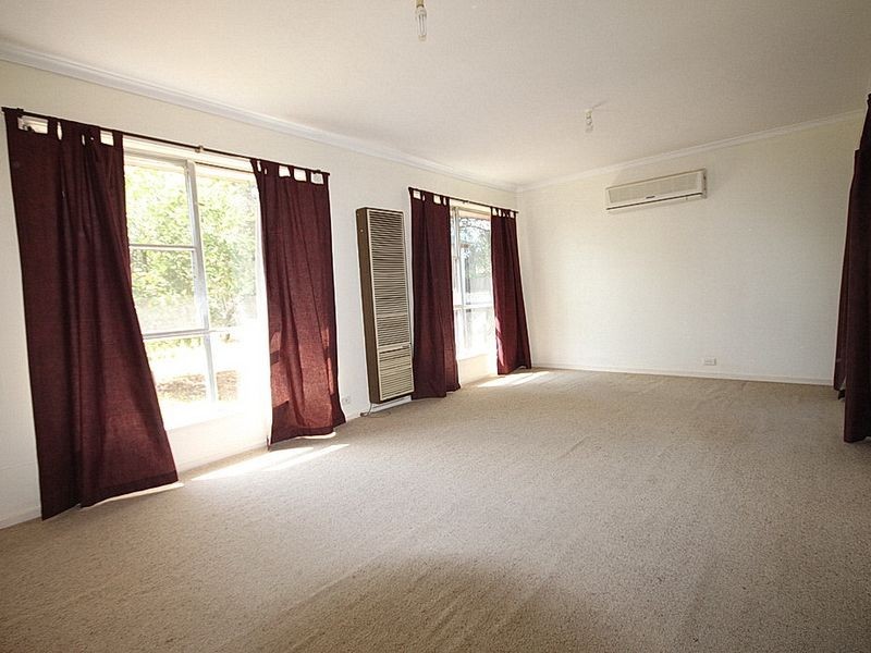 14 Pelican Place, Werribee VIC 3030