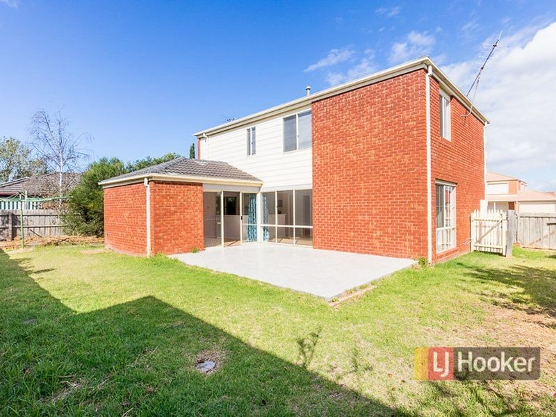 122 Wilmington Avenue, Hoppers Crossing VIC 3029