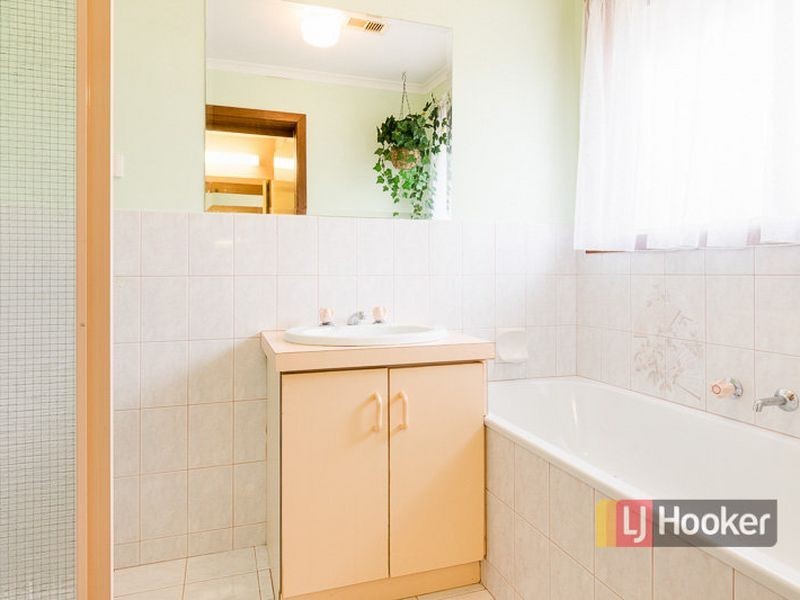 44 Silvereye Crescent, Werribee VIC 3030