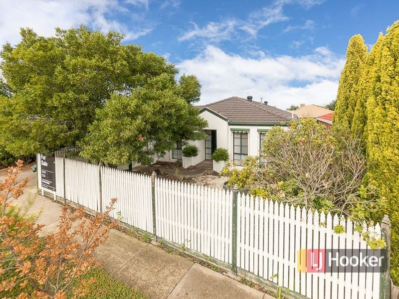 11 Alsace Avenue, Hoppers Crossing VIC 3029
