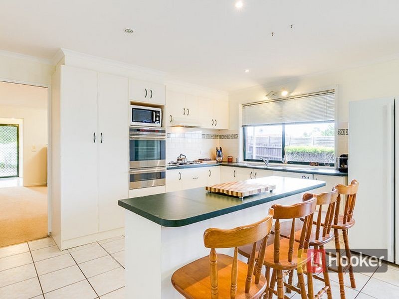 11 Alsace Avenue, Hoppers Crossing VIC 3029