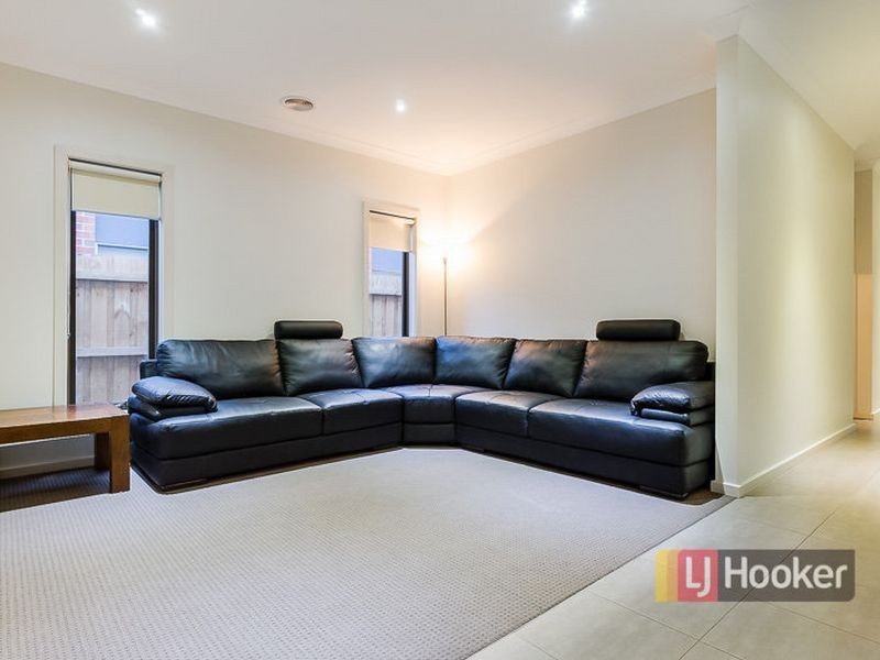 36 Timbarra Drive, Werribee VIC 3030