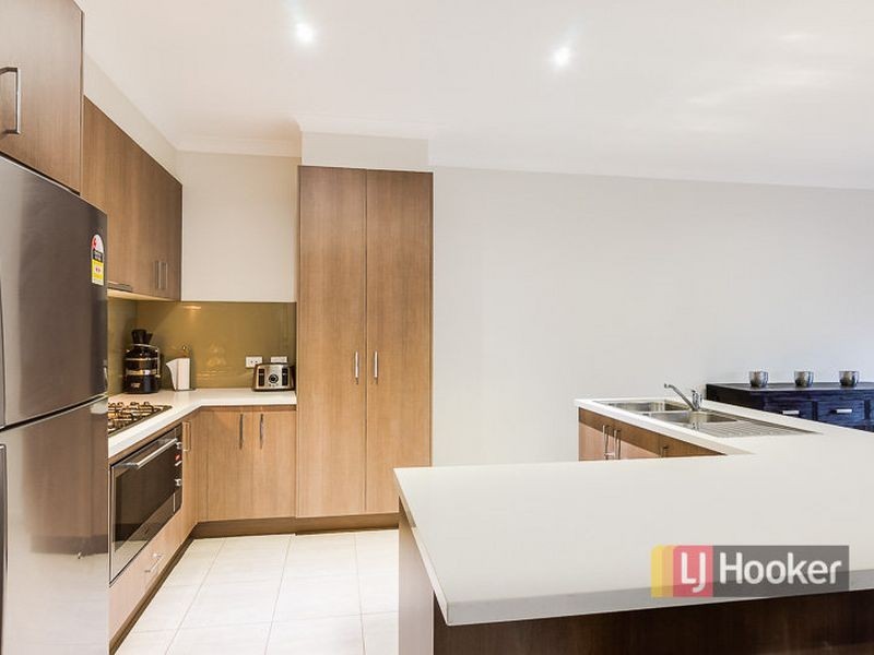 36 Timbarra Drive, Werribee VIC 3030