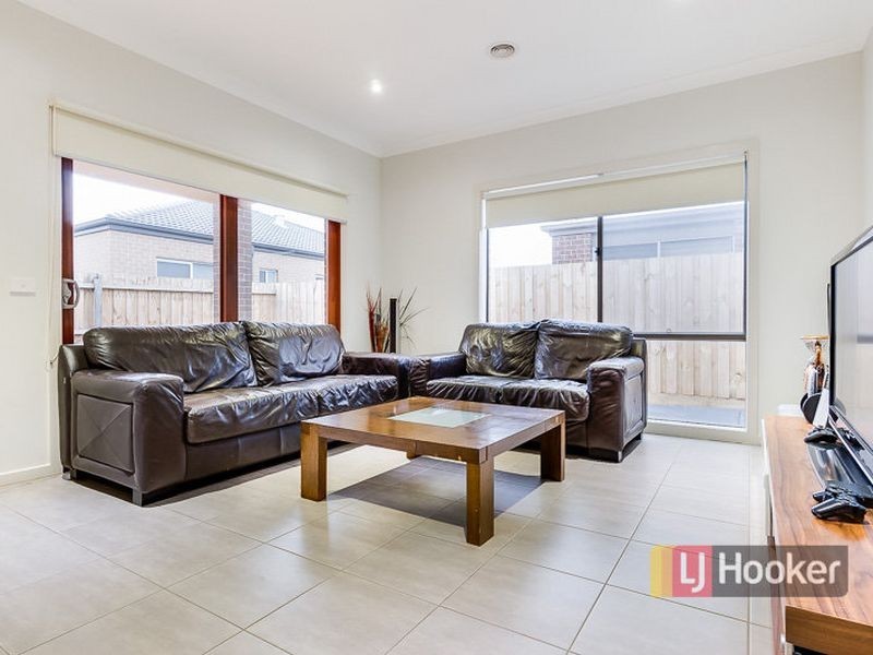 36 Timbarra Drive, Werribee VIC 3030