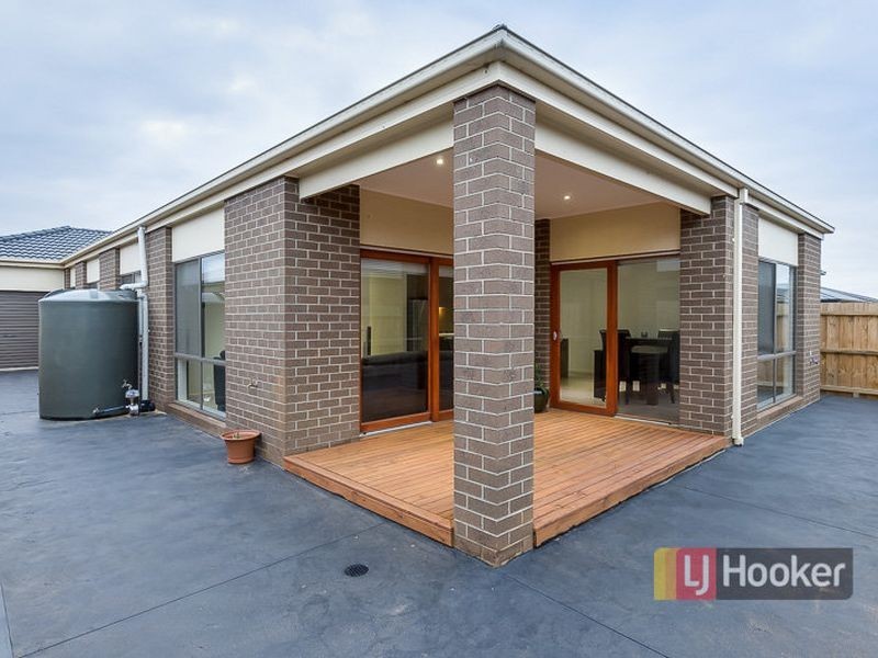 36 Timbarra Drive, Werribee VIC 3030