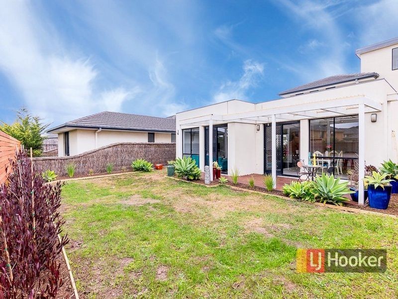 16 Signature Boulevard, Point Cook VIC 3030
