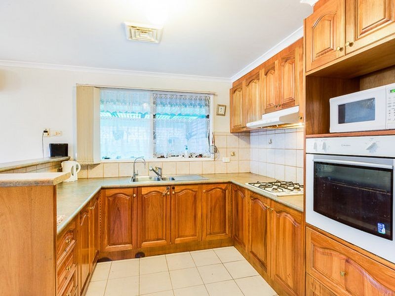 8 Sanderling Street, Werribee VIC 3030